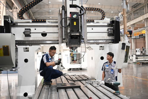 山東滕州 做強主導產(chǎn)業(yè) 助推工業(yè)經(jīng)濟駛?cè)?快車道